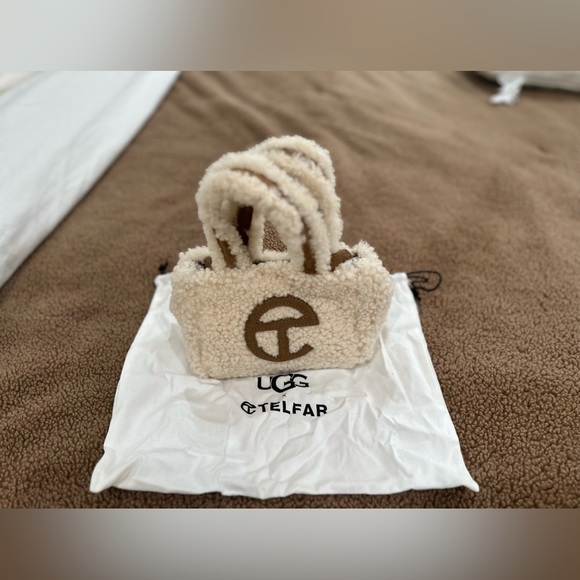 UGG X TELFAR SMALL SHOPPER IN CHESTNUT - Picture 1 of 10